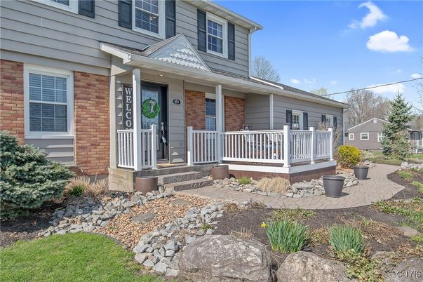 Exterior, Facade, Brick Facade, Cape Cod