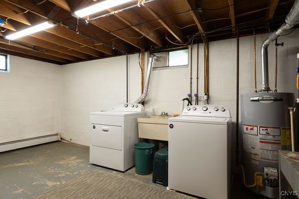 Interior, Washer, Wooden Beams