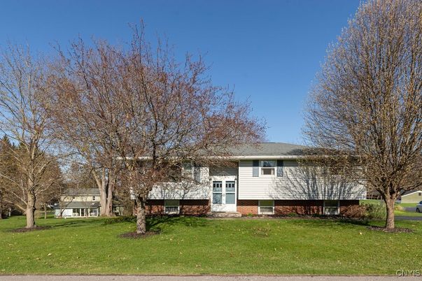 Exterior, Facade, Brick Facade, Raised Ranch