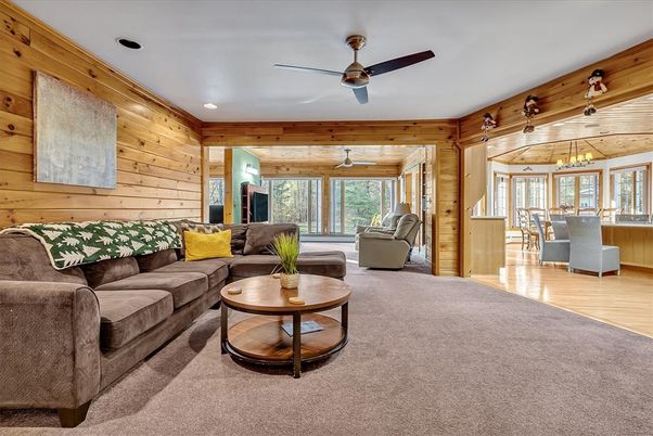 Dining room, Interior, Living room, Pendant Lights, Recessed Lighting, Wood Texture Flooring, Wooden Walls
