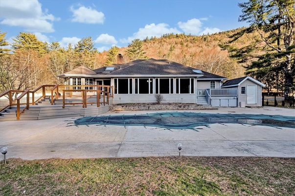 Backyard, Detached Garage, Exterior