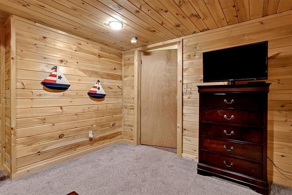 Empty room, Interior, Wooden Ceilings, Wooden Walls