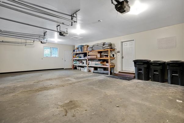 Garage, Interior