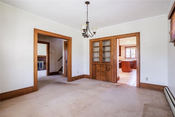 Chandelier, Empty room, Interior, Pendant Lights