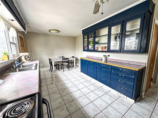 Dining room, Interior