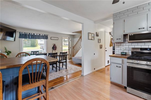 Dining room, Interior, Kitchen, Stainless Steel Appliances, Wood Texture Flooring