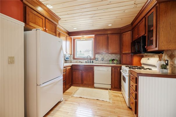 Interior, Kitchen, Recessed Lighting, Wooden Ceilings, Wood Texture Flooring