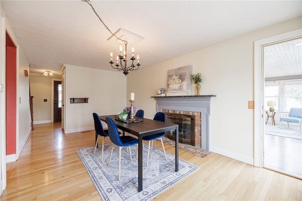 Chandelier, Dining room, Fireplace, Interior, Wood Texture Flooring
