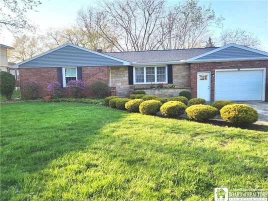 Attached, Exterior, Facade, Brick Facade, Ranch