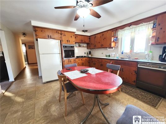 Dining room, Interior, Kitchen, Stainless Steel Appliances