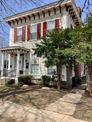 Exterior, Facade, American Foursquare