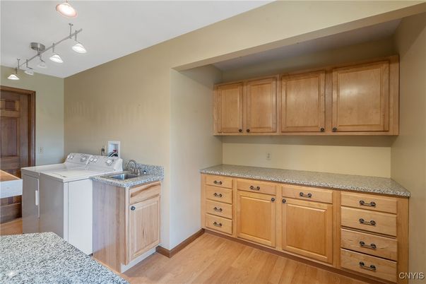 Interior, Washer, Wood Texture Flooring