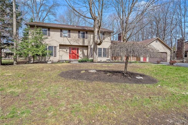 Backyard, Exterior, Facade, Split Level