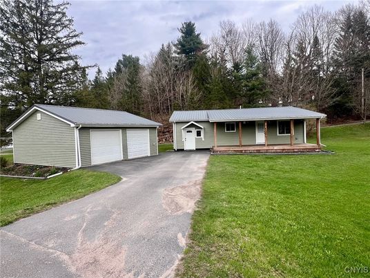 Backyard, Detached Garage, Exterior