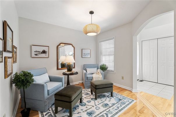 Interior, Pendant Lights, Wood Texture Flooring