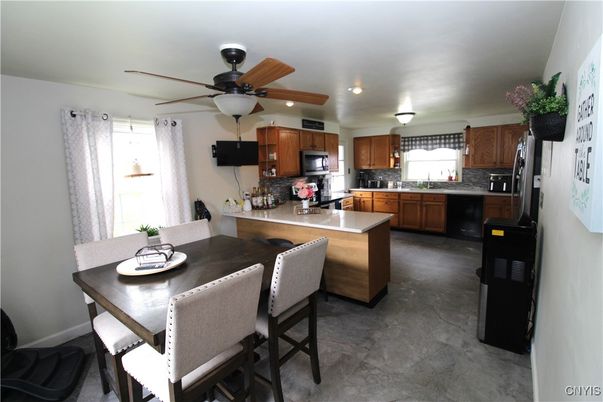 Dining room, Interior, Kitchen, Stainless Steel Appliances