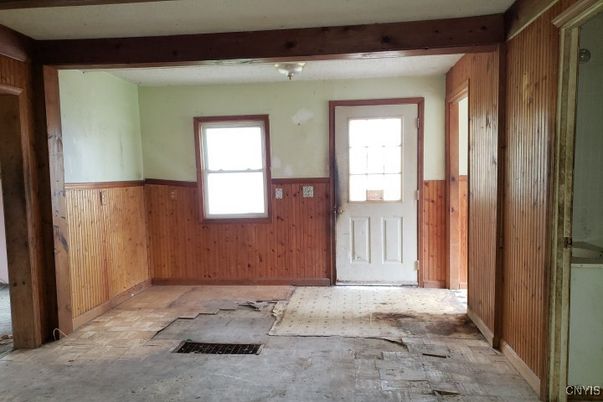 Empty room, Interior, Wooden Beams, Wooden Walls