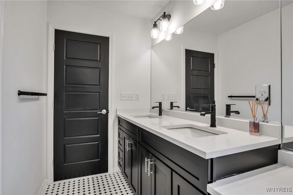 Bathroom, Dual Sink Vanities, Interior