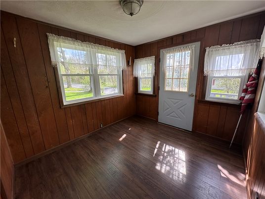 Empty room, Interior, Wood Texture Flooring, Wooden Walls