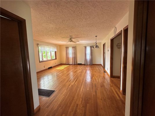 Interior, Pendant Lights, Wood Texture Flooring