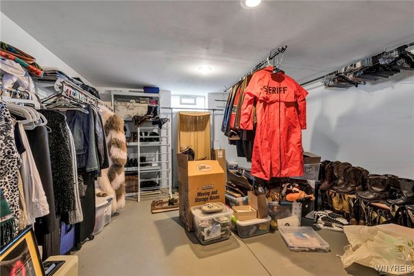 Interior, Recessed Lighting, Walk-in Closets