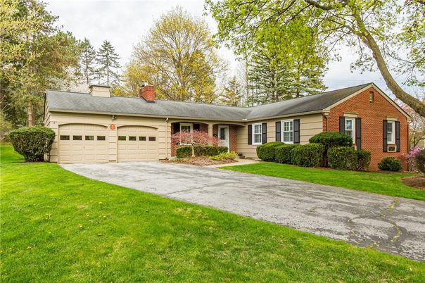 Attached, Exterior, Facade, Brick Facade, Ranch