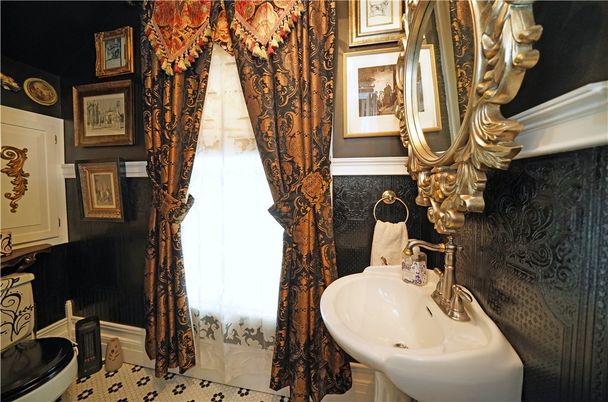 Bathroom, Interior
