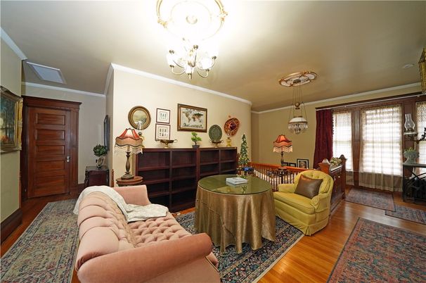 Chandelier, Dining room, Interior, Living room, Pendant Lights, Wood Texture Flooring