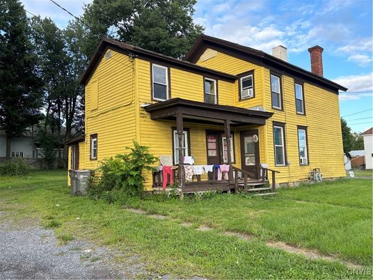 Backyard, Exterior, Facade, American Foursquare