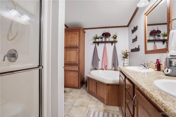 Bathroom, Dual Sink Vanities, Interior