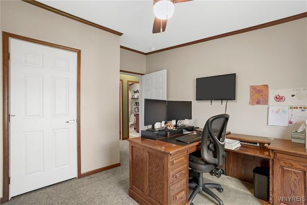 Home Office, Interior