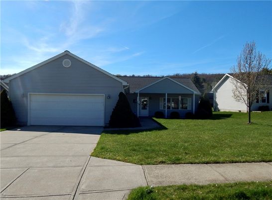Attached, Exterior, Facade, Ranch