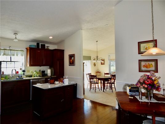 Dining room, Interior, Kitchen, Pendant Lights, Recessed Lighting, Wood Texture Flooring