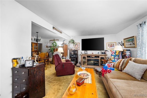 Chandelier, Dining room, Interior, Living room