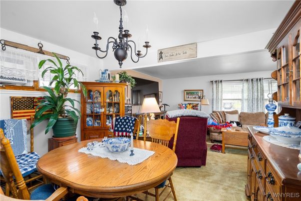 Chandelier, Dining room, Interior, Living room