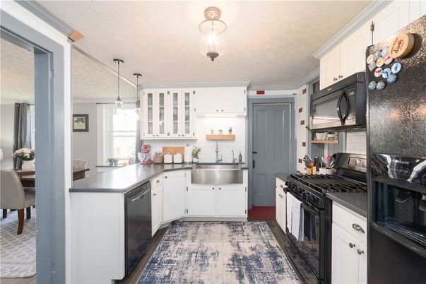 Interior, Kitchen, Pendant Lights, Stainless Steel Appliances