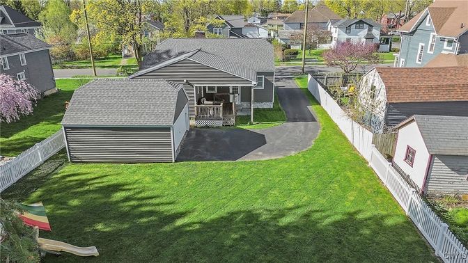 Exterior, Drone