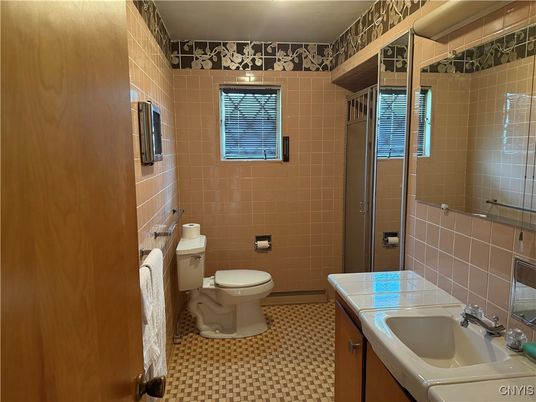 Bathroom, Interior, Tile Countertops