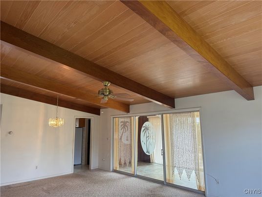Empty room, Interior, Pendant Lights, Wooden Beams, Wooden Ceilings