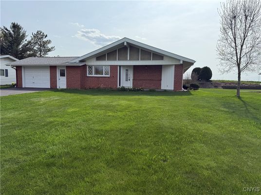 Attached, Exterior, Facade, Brick Facade, Ranch