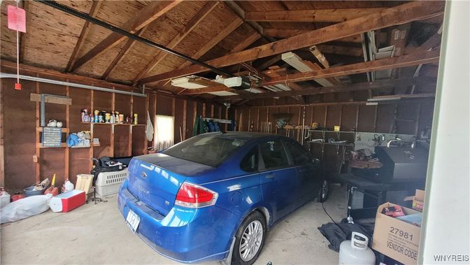 Garage, Interior, Wooden Beams, Wooden Ceilings