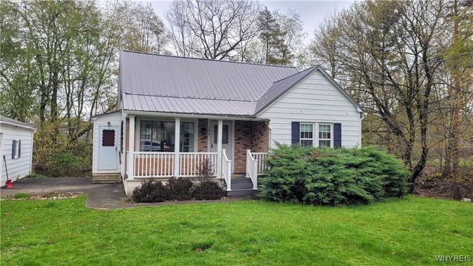 Backyard, Exterior, Facade, Farmhouse