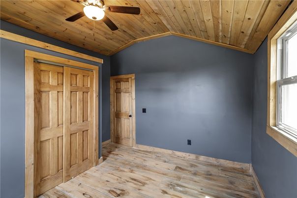 Empty room, Interior, Wooden Ceilings, Wood Texture Flooring