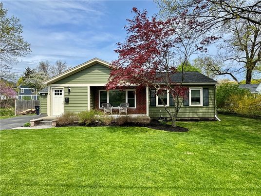 Backyard, Exterior, Facade, Cape Cod