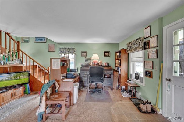 Home Office, Interior