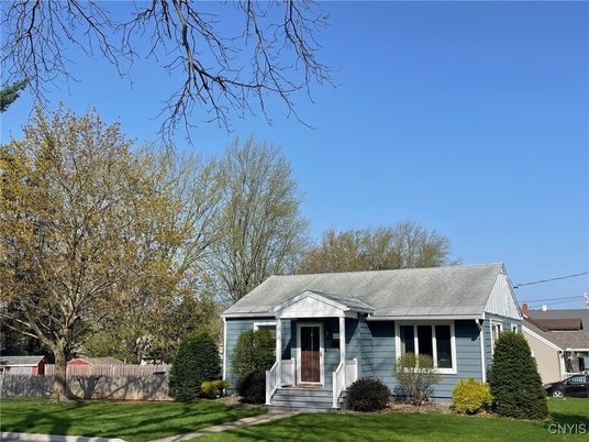 Backyard, Exterior, Facade, Cape Cod