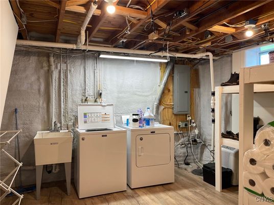 Interior, Washer, Wooden Beams, Wooden Ceilings, Wood Texture Flooring