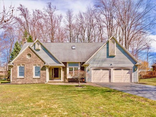 Attached, Exterior, Facade, Brick Facade, Ranch