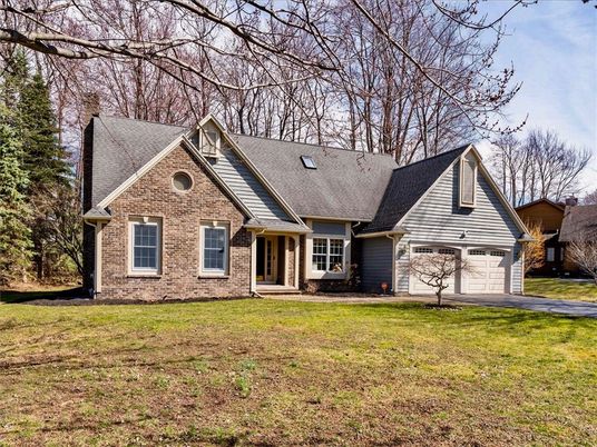 Attached, Exterior, Facade, Brick Facade, Ranch