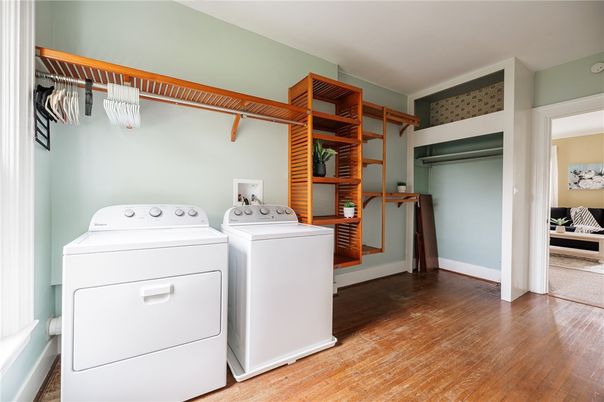 Interior, Utility Closets, Washer, Wood Texture Flooring